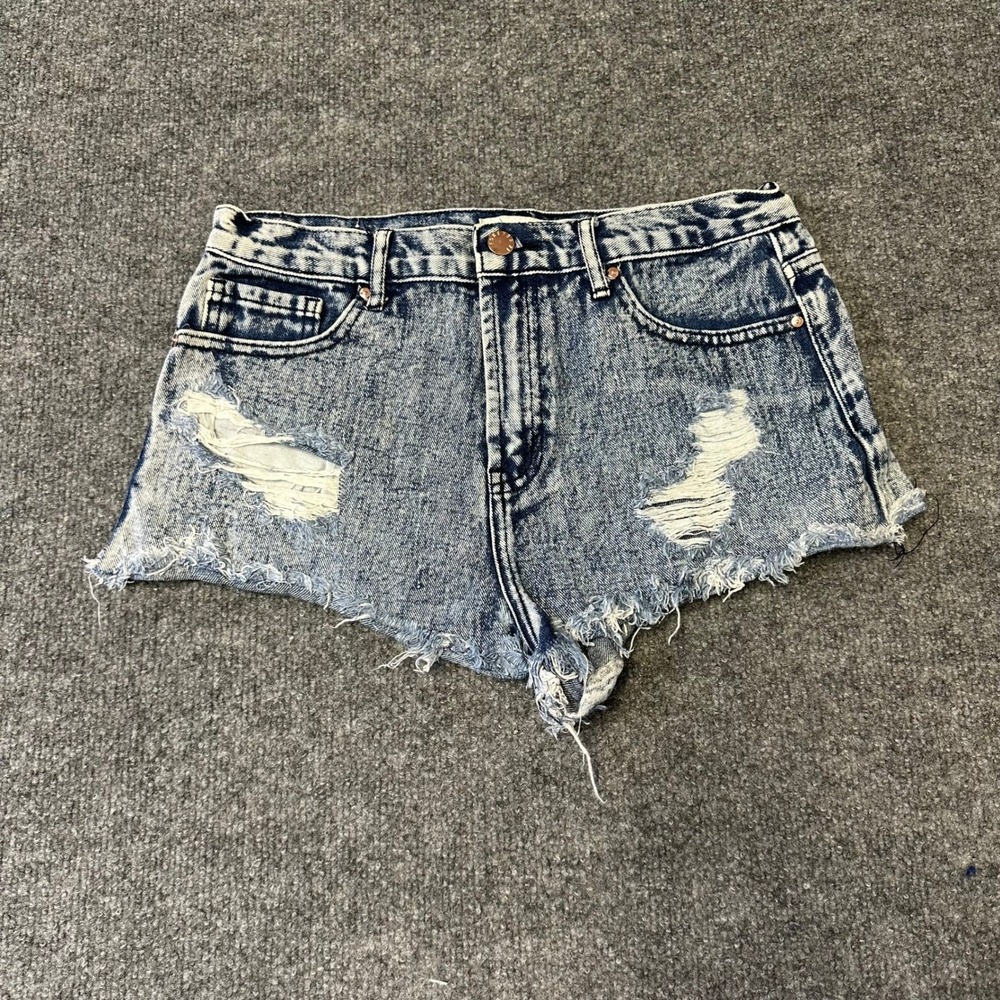 Forever 21 Denim Shorts Womens Size 28 Blue Acid Wash Distressed Frayed Hem Raw